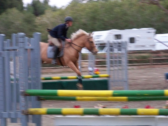 Andrew Jayne jumps Goldie, ECI Rancho Mirage